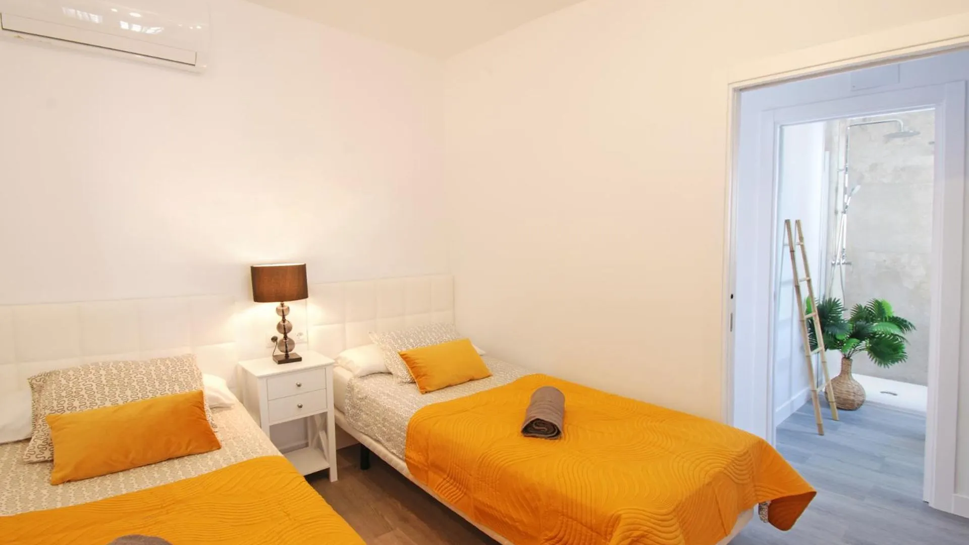 Isla De Benalmadena 2, 80M From The Sea, Amazing View,Ac, Bbq,Private Parking Apartment Spain